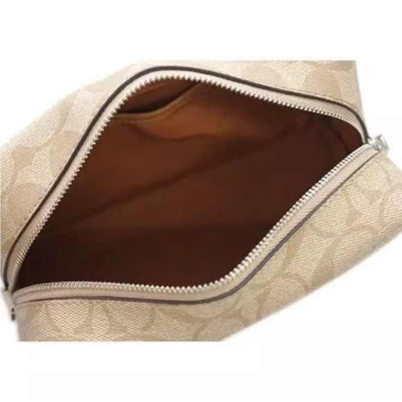 Coach Disney once upon a Time make up pouch - Picture 7 of 7